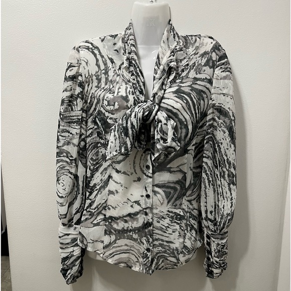 *DEBBIE SHUCHAT ULTRA FEMININE TIE FRONT BLOUSE - Picture 4 of 10